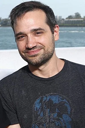 Ryan Ridley в роли Пол Флейшман